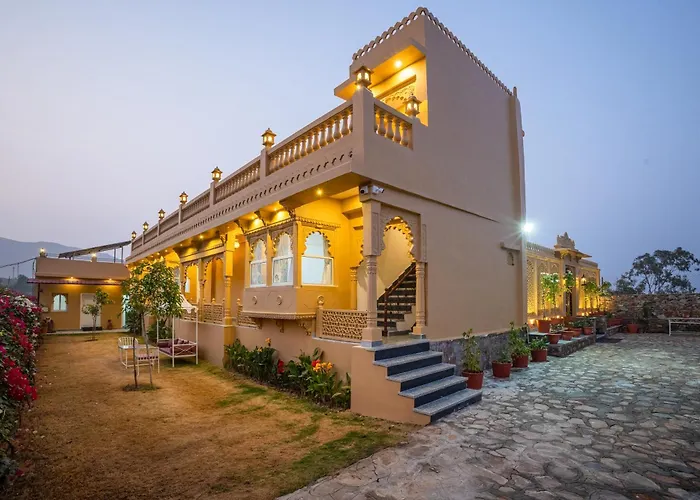 Elivaas Amber Royale 3 Bhk With Pvt Pool & Terrace