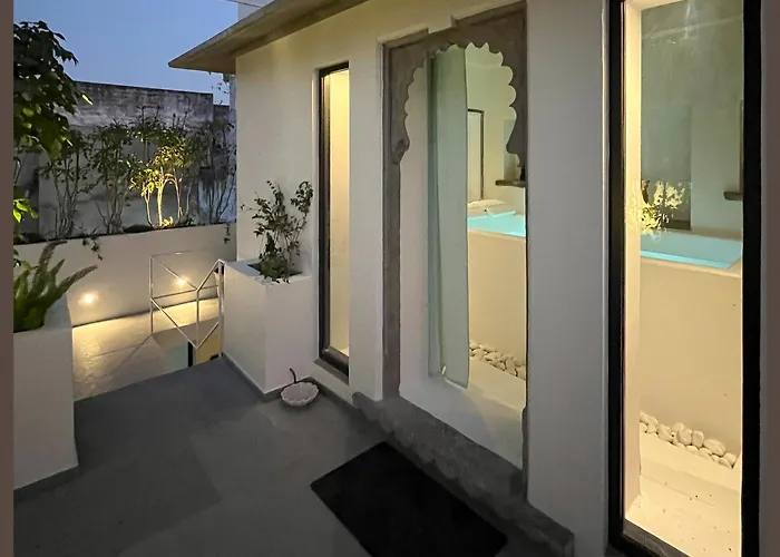 Smiling Sparrows 1 And 2 Bedroom Villas